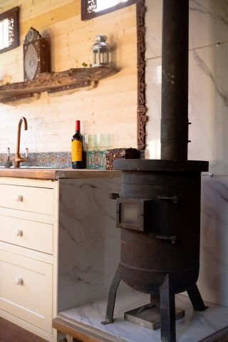 Off grid tiny house, photo 2 of 7
