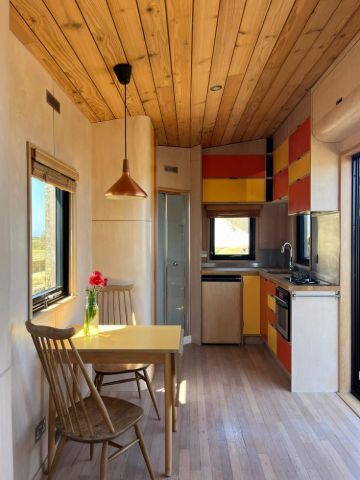 Luxury Bespoke Tiny Home on Wheels, photo 7