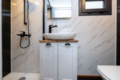 Venice by Tiny House Pro, photo 8 of 12